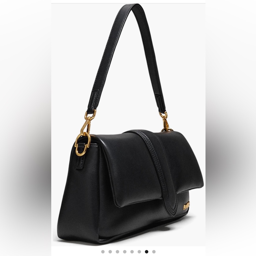 Jacquemus Noir Leather Handbag with Gold Details - Picture 7 of 8
